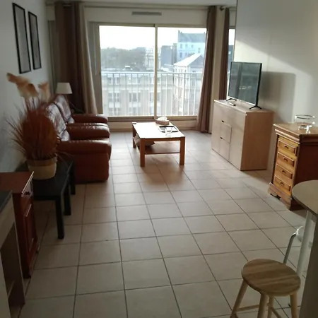Appartamento Appartement, Résidence Grand Pavois, 28 Rue Anatole France, Lumineux, Plein Centre, à Pied, Parking Privé Hauteur 1m80 Max, Ascenseur, Arrivée Autonome,
