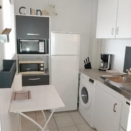 Appartement, Résidence Grand Pavois, 28 Rue Anatole France, Lumineux, Plein Centre, à Pied, Parking Privé Hauteur 1m80 Max, Ascenseur, Arrivée Autonome,